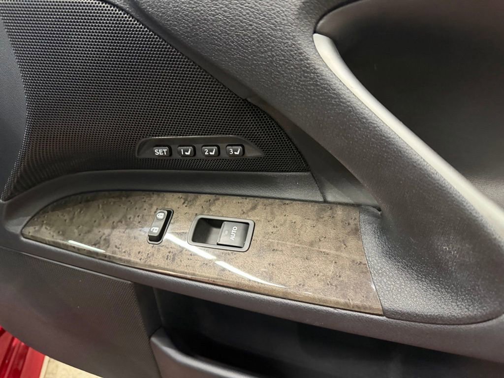 Used 2012 Lexus IS 350C w/ Luxury Pkg RWD image 39