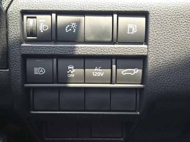 Used 2025 Toyota 4Runner Limited AWD/4WD image 17