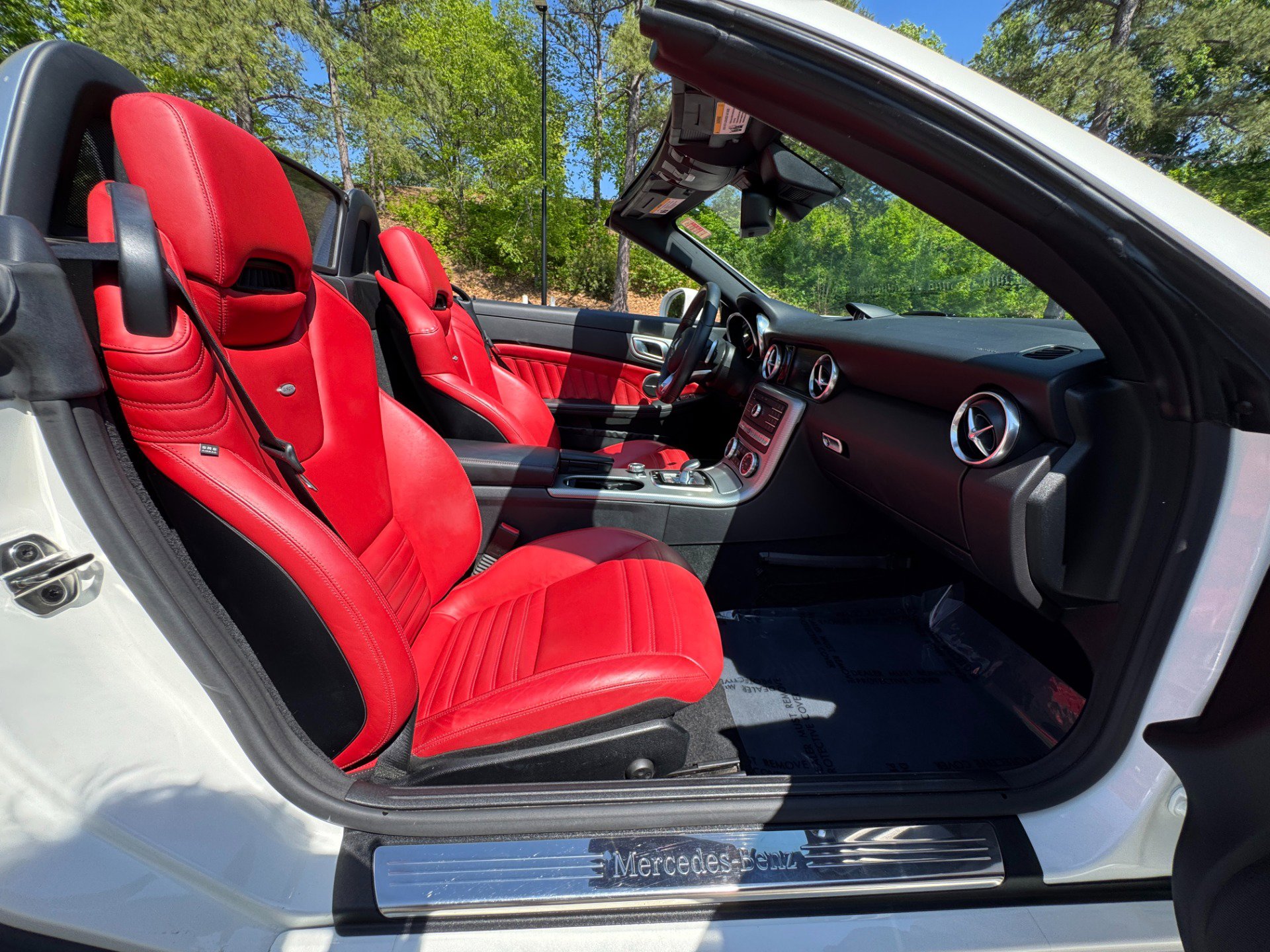 Used 2020 Mercedes-Benz SLC 300 image 46