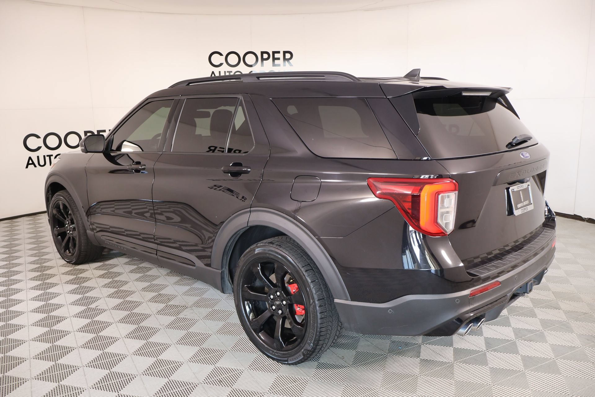Used 2021 Ford Explorer ST w/ Equipment Group 401A AWD/4WD image 25