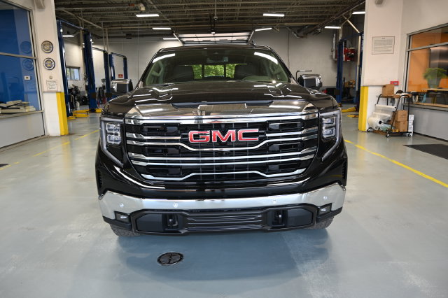 New 2026 GMC Sierra 1500 SLT w/ SLT Premium Plus Package AWD/4WD image 2