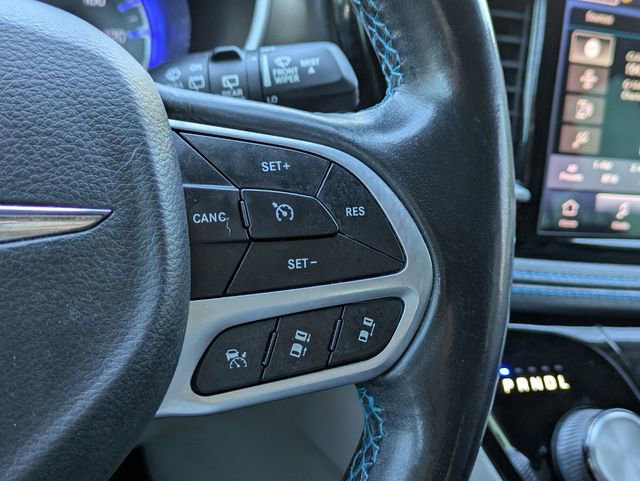 Used 2021 Chrysler Pacifica Touring-L w/ Uconnect Theater Family Group image 27