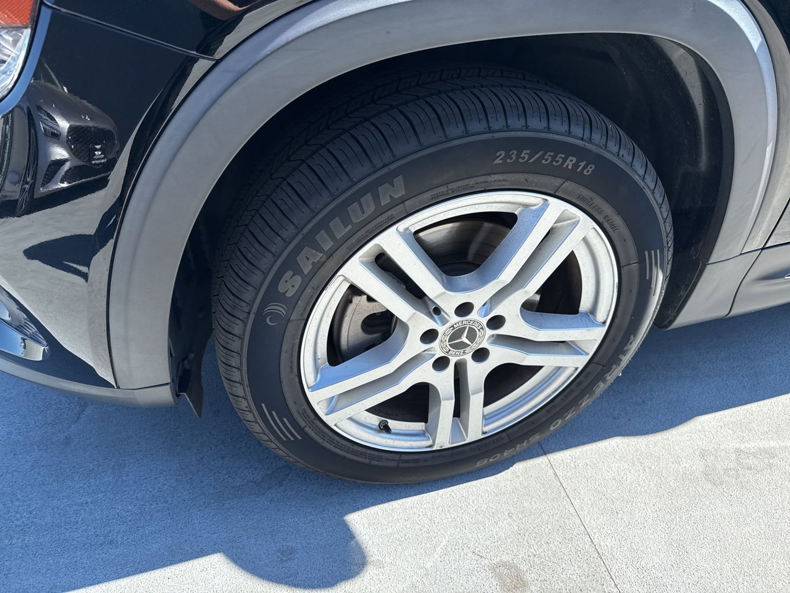 Used 2021 Mercedes-Benz GLB 250 w/ Premium Package image 3