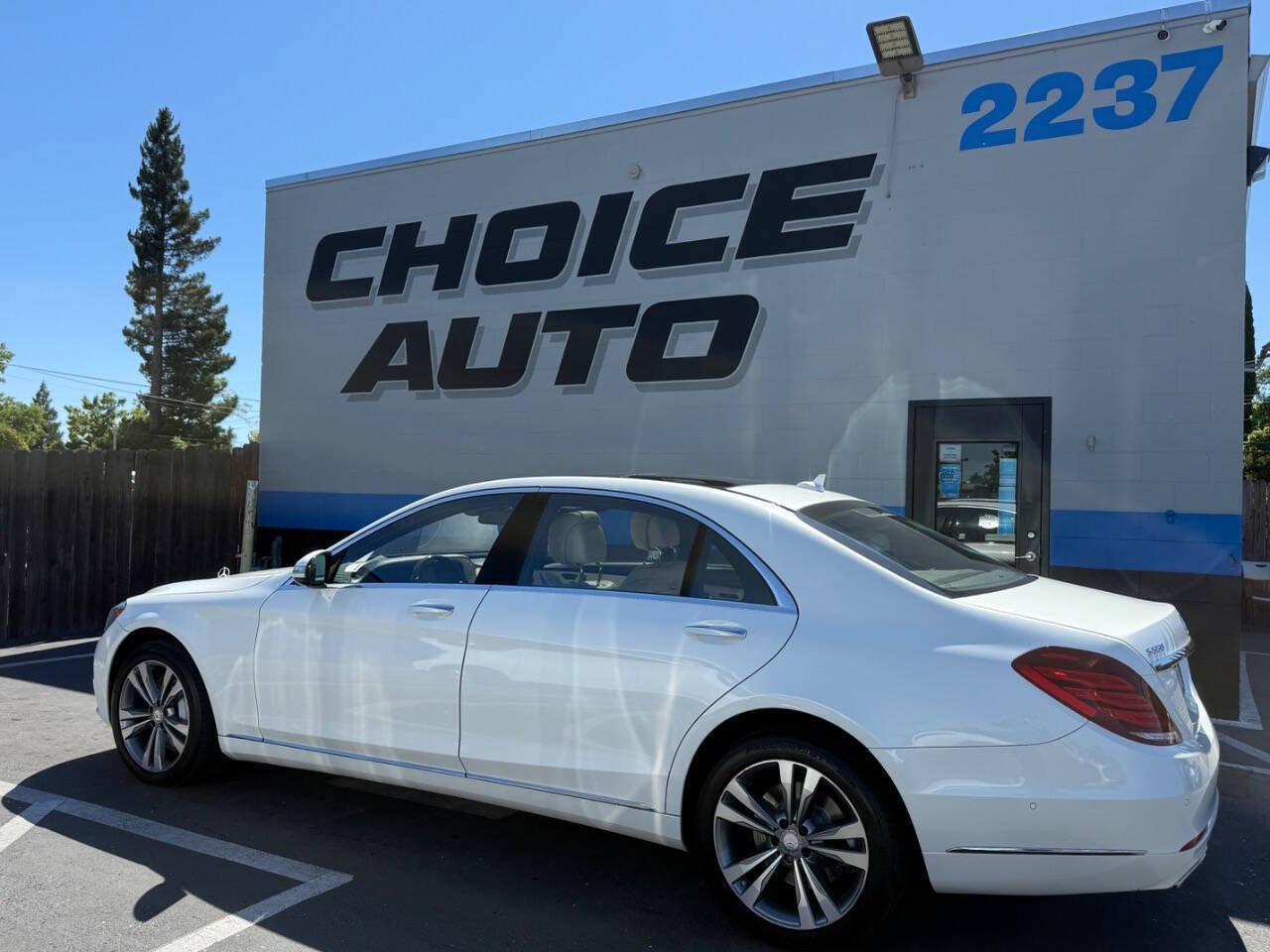 Used 2015 Mercedes-Benz S 550 Sedan image 23
