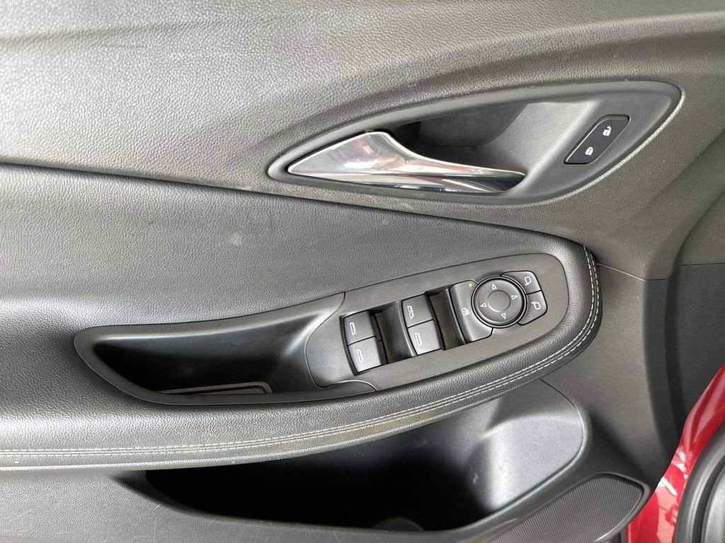 Used 2021 Buick Encore GX Preferred image 11