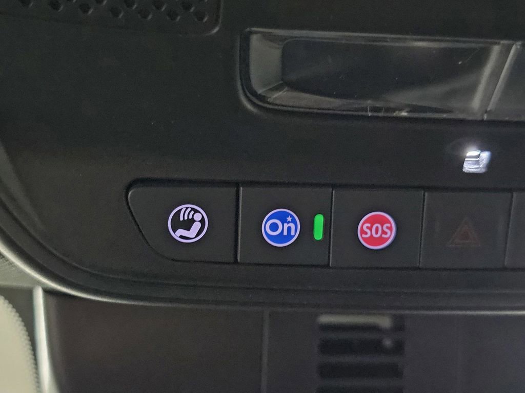 Used 2026 Chevrolet Traverse LT w/ Driver Confidence Package image 21