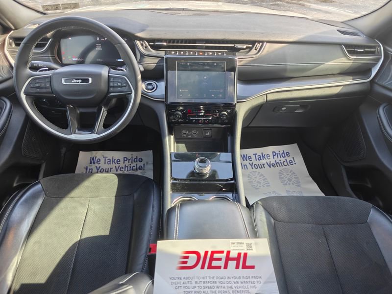 Used 2023 Jeep Grand Cherokee Altitude image 22