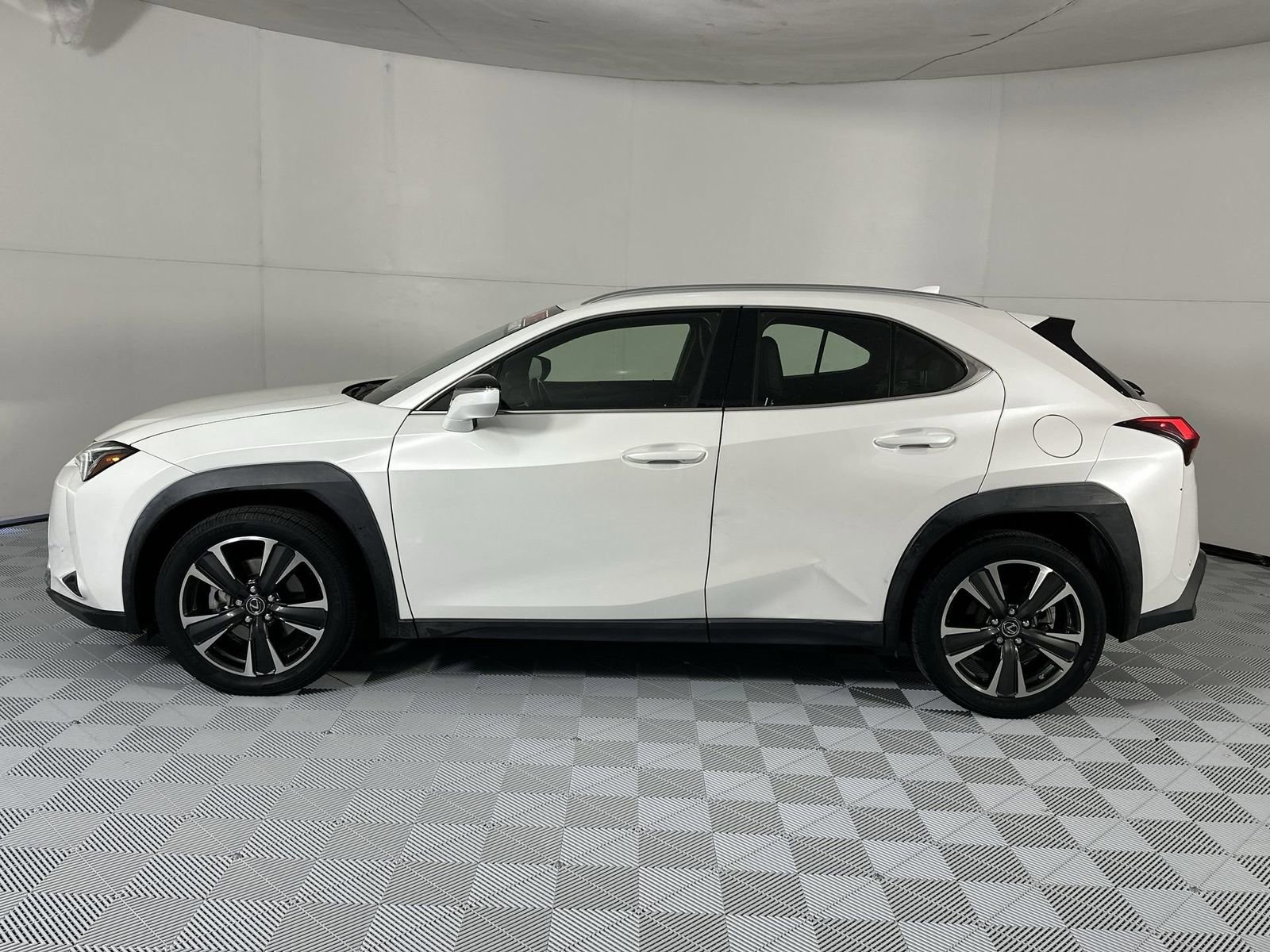 Used 2020 Lexus UX 200 w/ Accessory Package 2 image 5