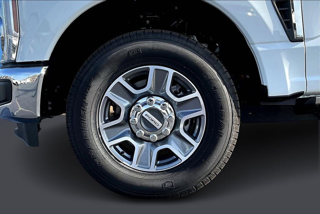 New 2026 Ford F350 Lariat image 13