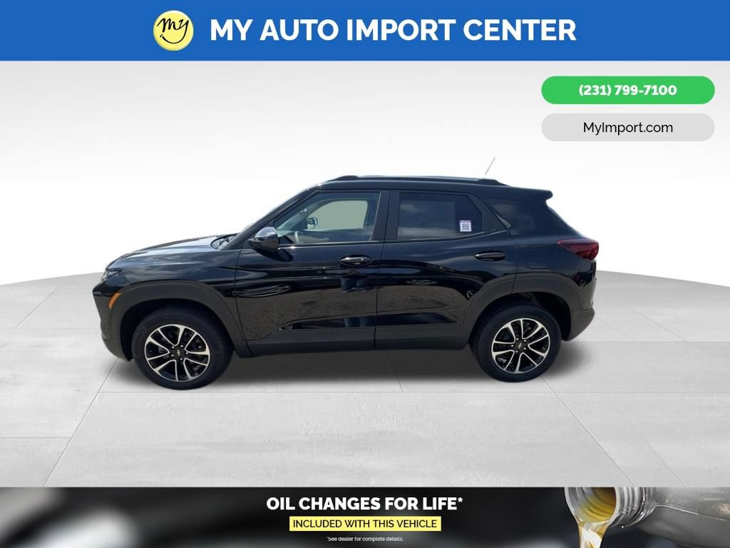 Used 2025 Chevrolet TrailBlazer LT AWD/4WD image 4