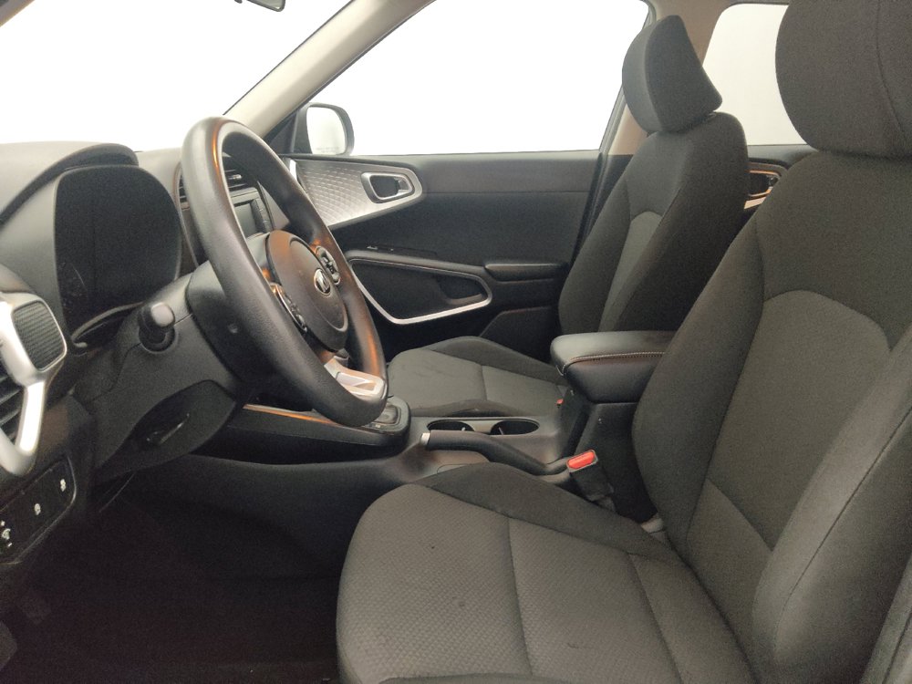 Used 2020 Kia Soul LX FWD image 17