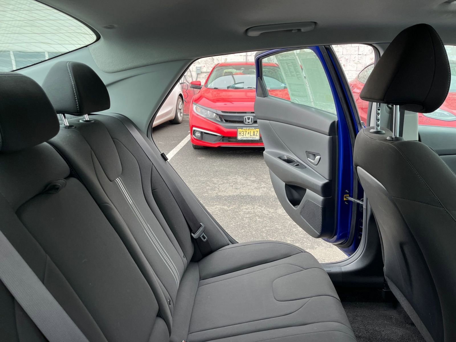 Used 2025 Hyundai Elantra SEL image 38