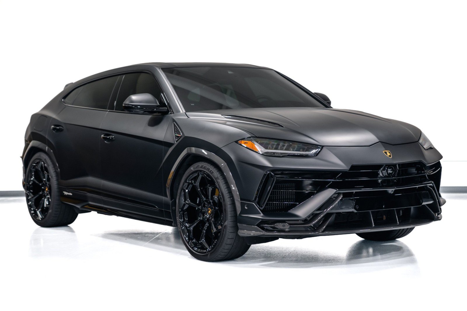 Used 2024 Lamborghini Urus Performante AWD/4WD image 2
