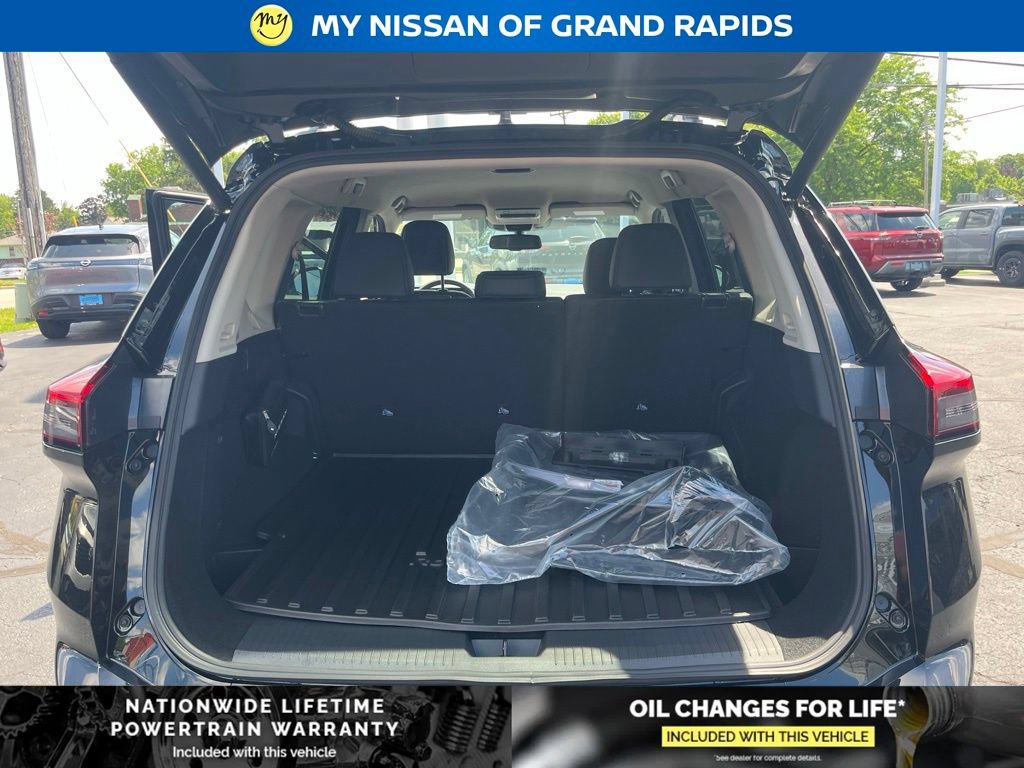 New 2026 Nissan Rogue SV w/ Rock Creek Premium Package AWD/4WD image 24