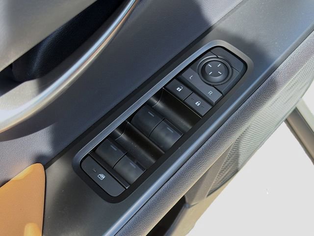 Used 2025 Lexus UX 300h FWD w/ Accessory Package (Z1) image 22