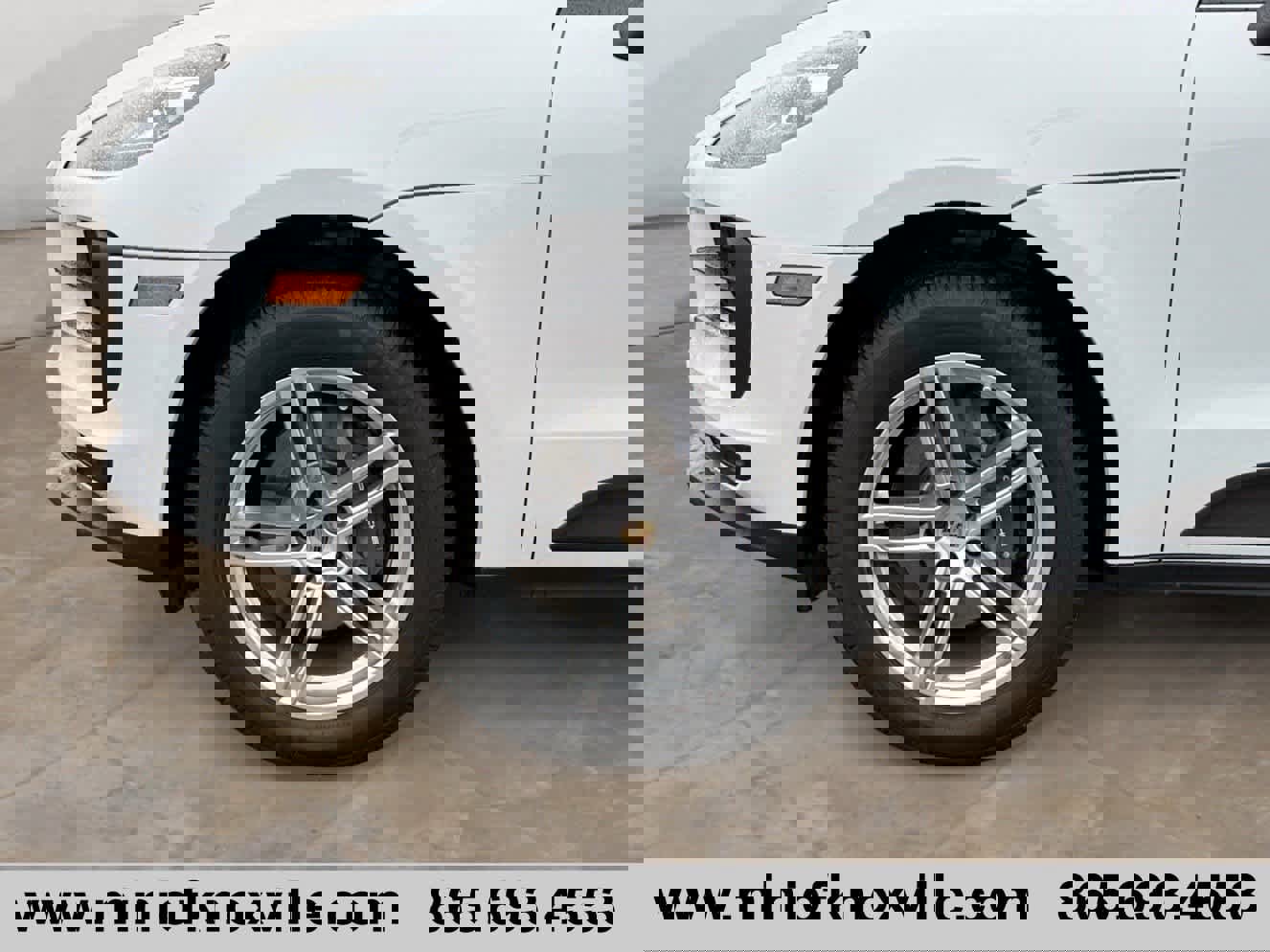 Used 2021 Porsche Macan image 9