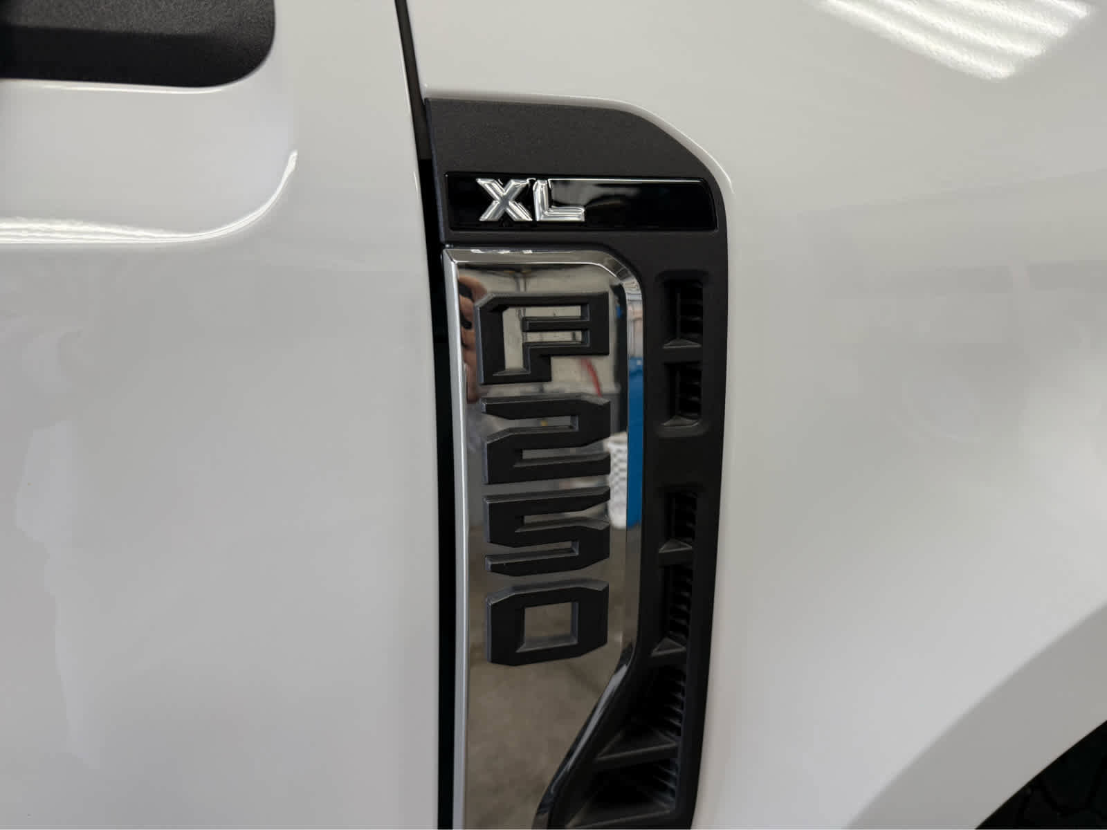 Used 2024 Ford F250 XL w/ XL Chrome Package image 33