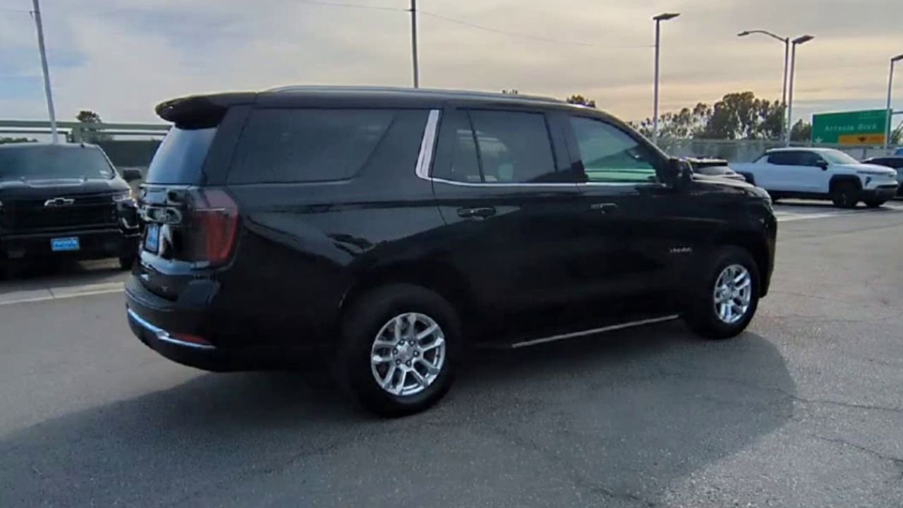 Certified 2025 Chevrolet Tahoe LT AWD/4WD image 8