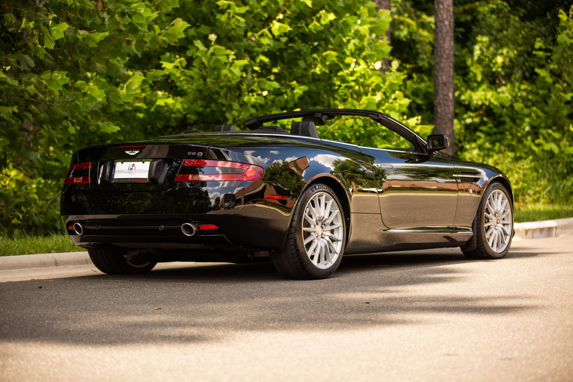 Used 2007 Aston Martin DB9 Volante RWD image 4
