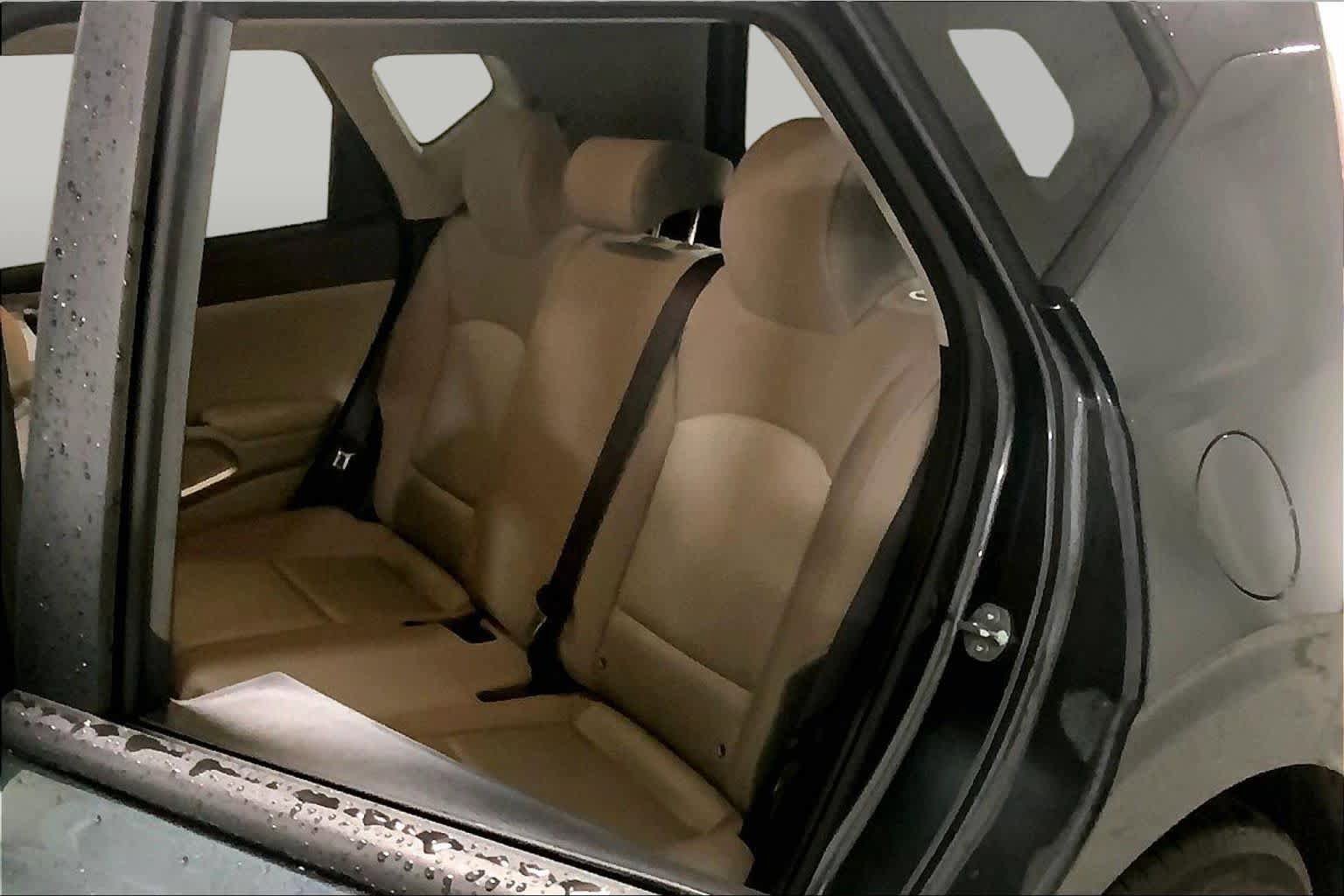 Used 2025 Kia Soul LX w/ LX Technology Package FWD image 20