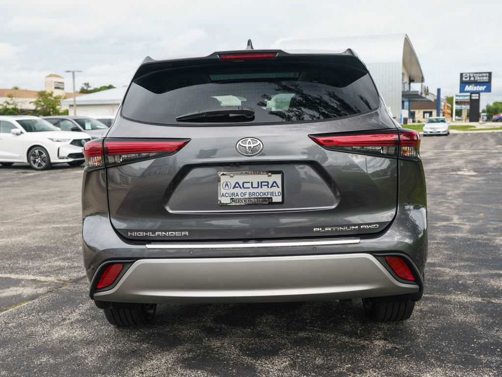 Used 2021 Toyota Highlander Platinum AWD/4WD image 10