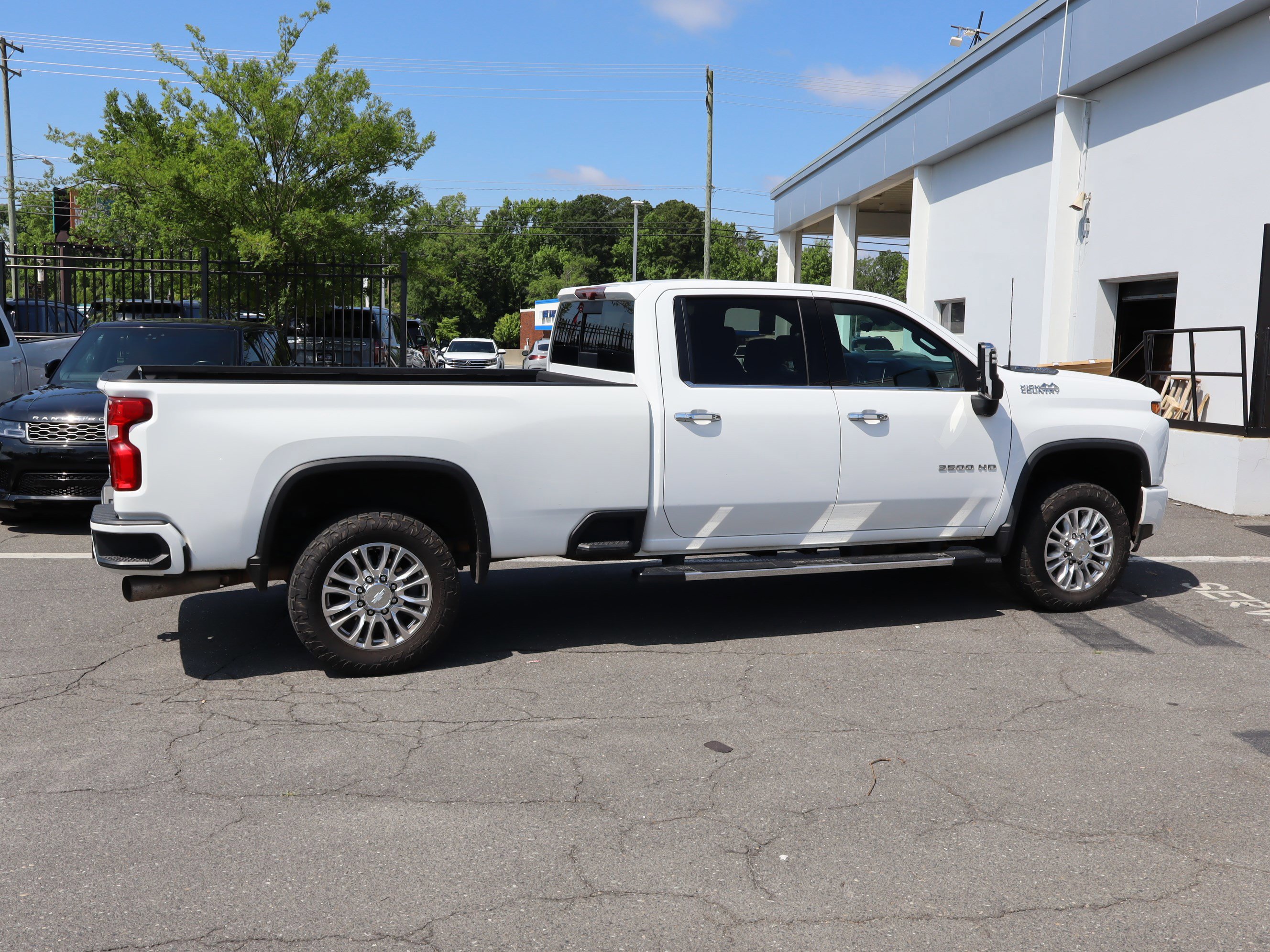 Used 2020 Chevrolet Silverado 3500 High Country w/ Z71 Off-Road Package AWD/4WD image 12