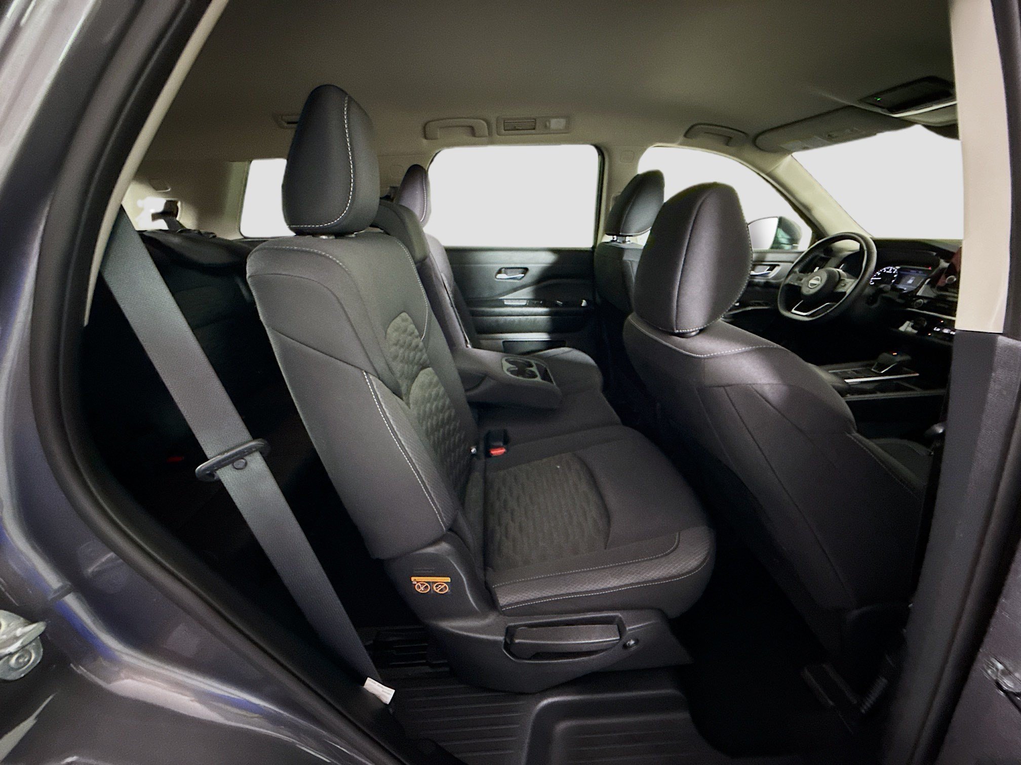 Used 2022 Nissan Pathfinder SV FWD image 27