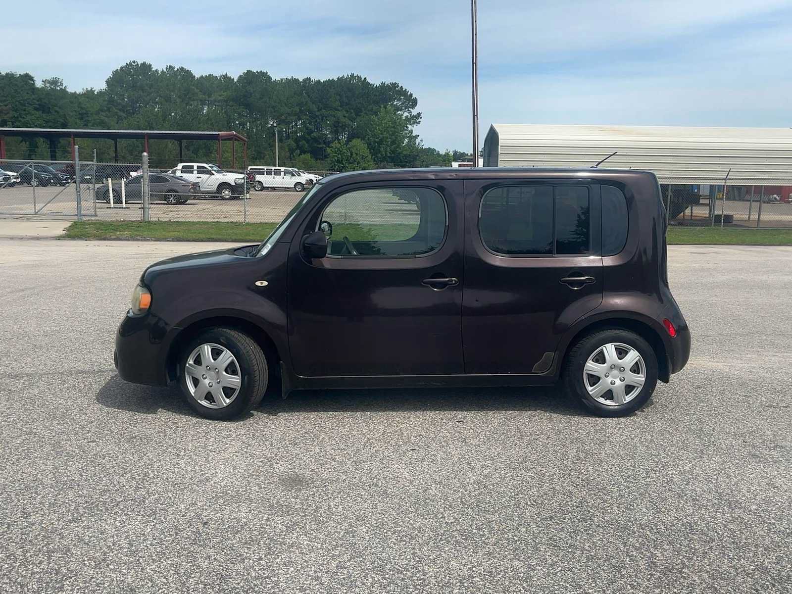Used 2013 Nissan Cube 1.8 S w/ Interior Designer Pkg FWD image 3