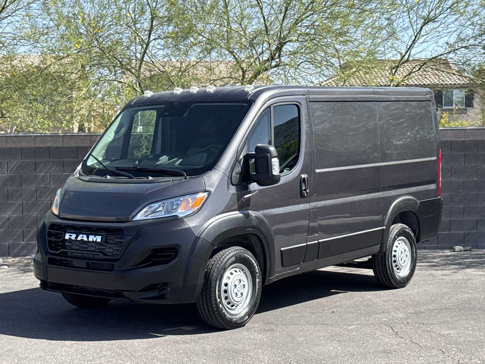 Used 2025 RAM ProMaster 1500 FWD image 4