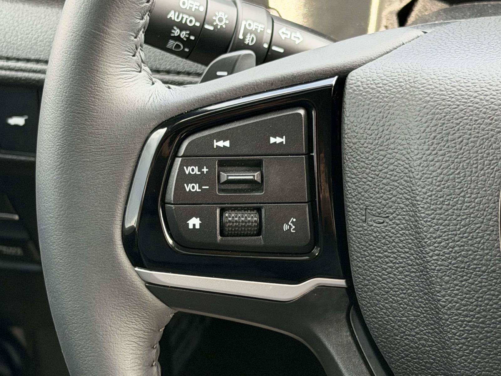 Certified 2026 Honda Odyssey EX-L image 19
