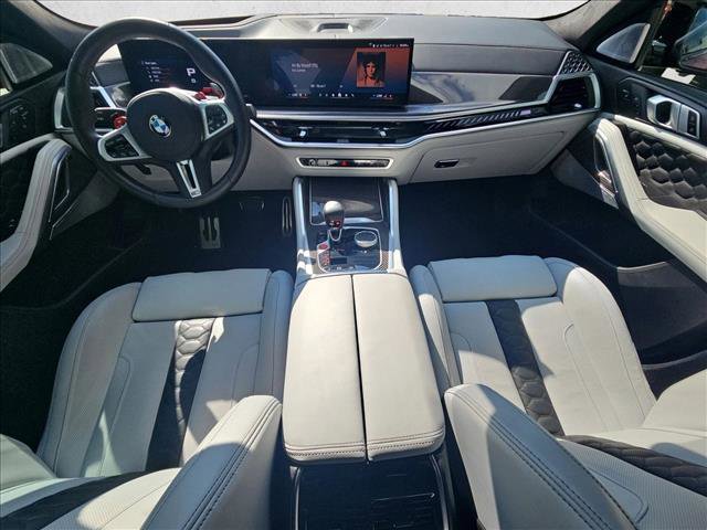 Used 2026 BMW X6 M Competition w/ Executive Package image 17