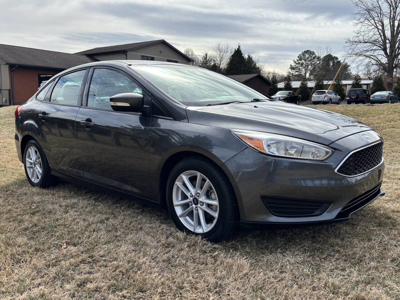 Used 2017 Ford Focus SE image 5