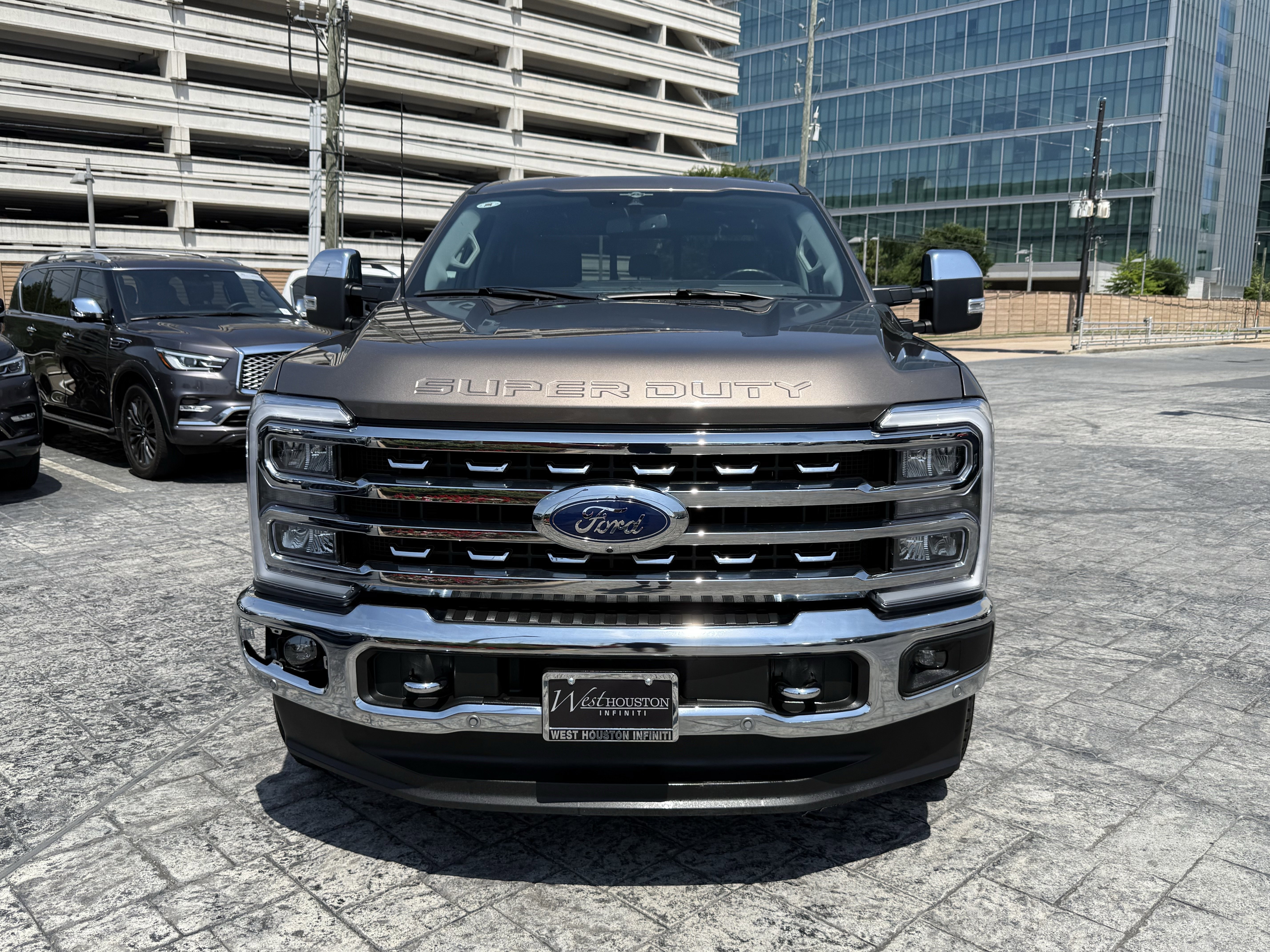 Used 2023 Ford F250 Lariat w/ Lariat Ultimate Package AWD/4WD image 2
