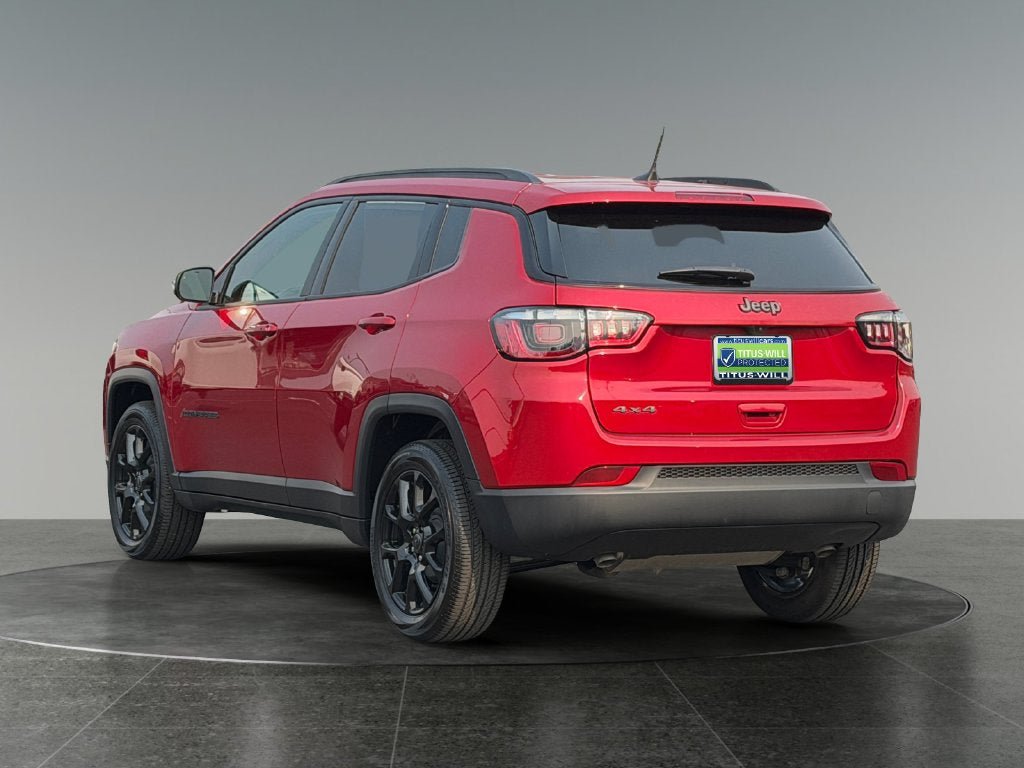 Used 2025 Jeep Compass Latitude w/ Altitude Special Edition AWD/4WD image 8