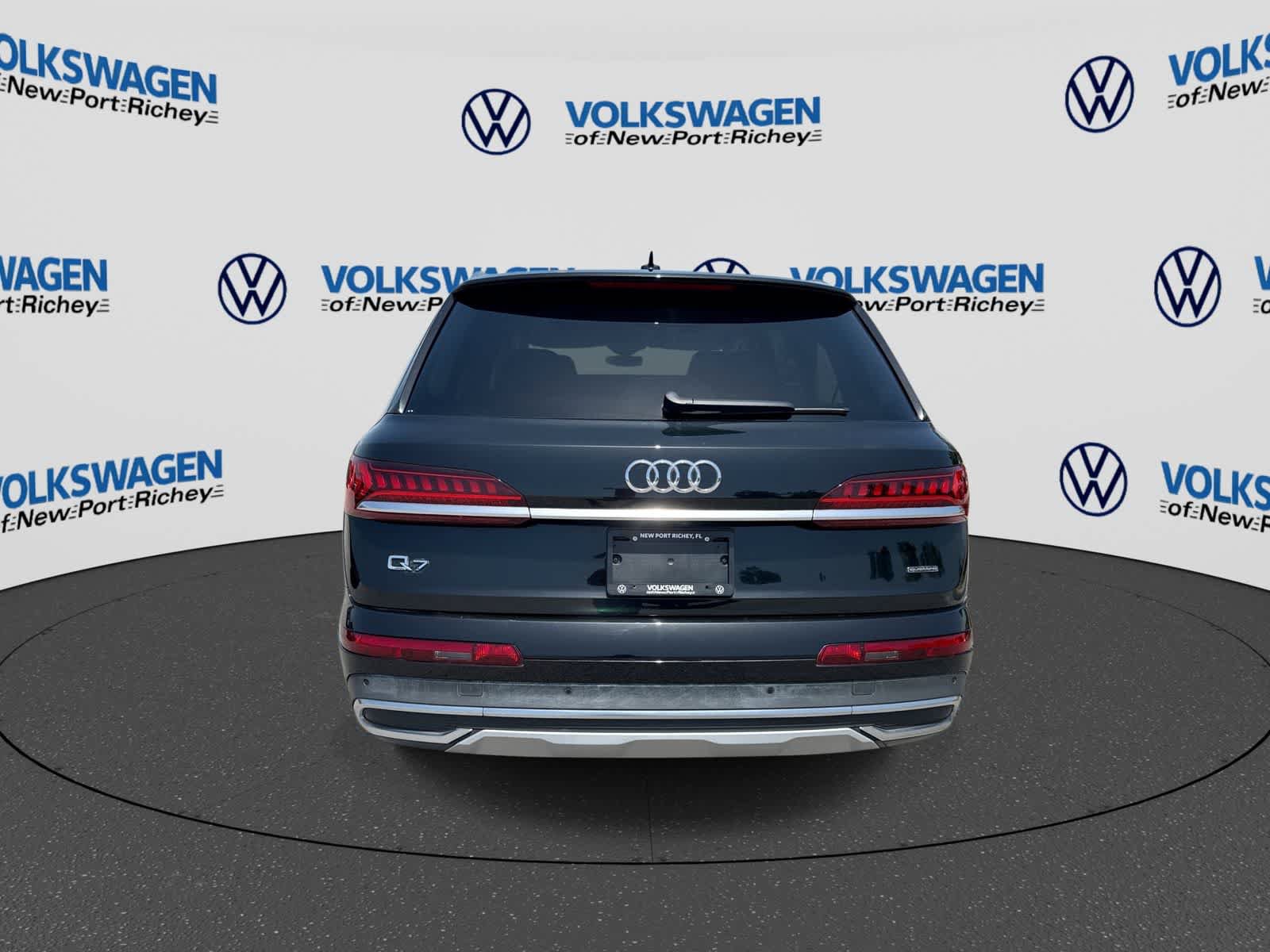 Used 2023 Audi Q7 3.0T Premium w/ Convenience Package AWD/4WD image 13