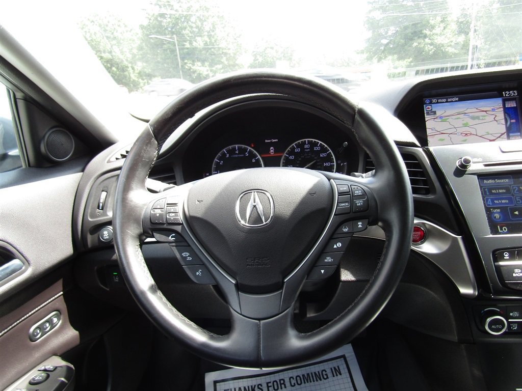 Used 2018 Acura ILX w/ Premium Package FWD image 25