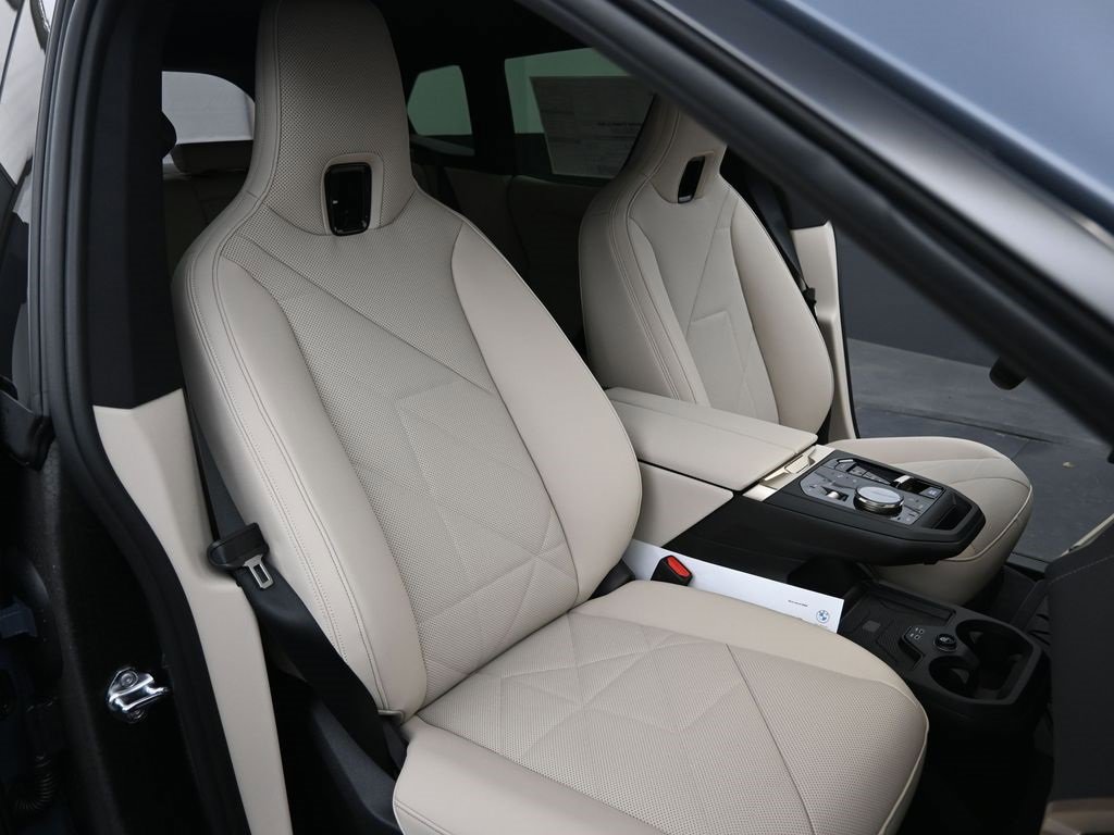 Certified 2026 BMW iX xDrive45 w/ Premium Package image 16