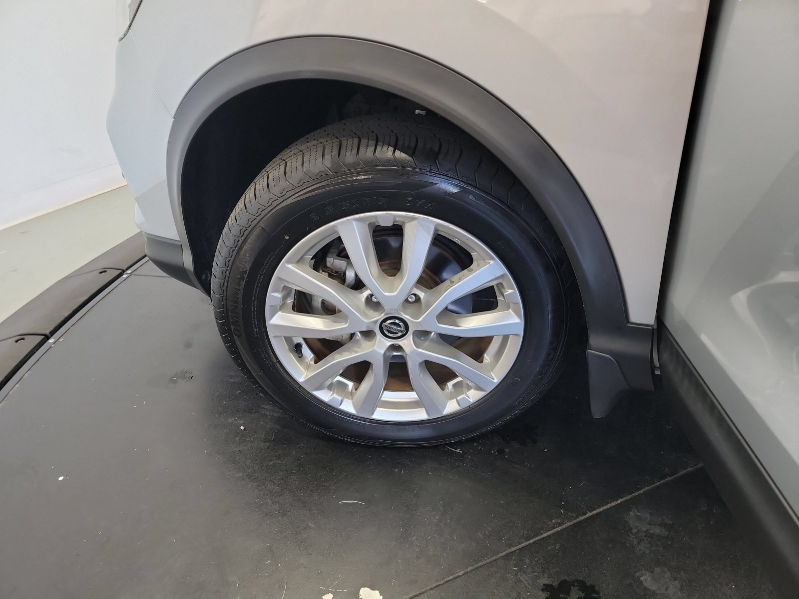 Used 2021 Nissan Rogue Sport SV FWD image 29