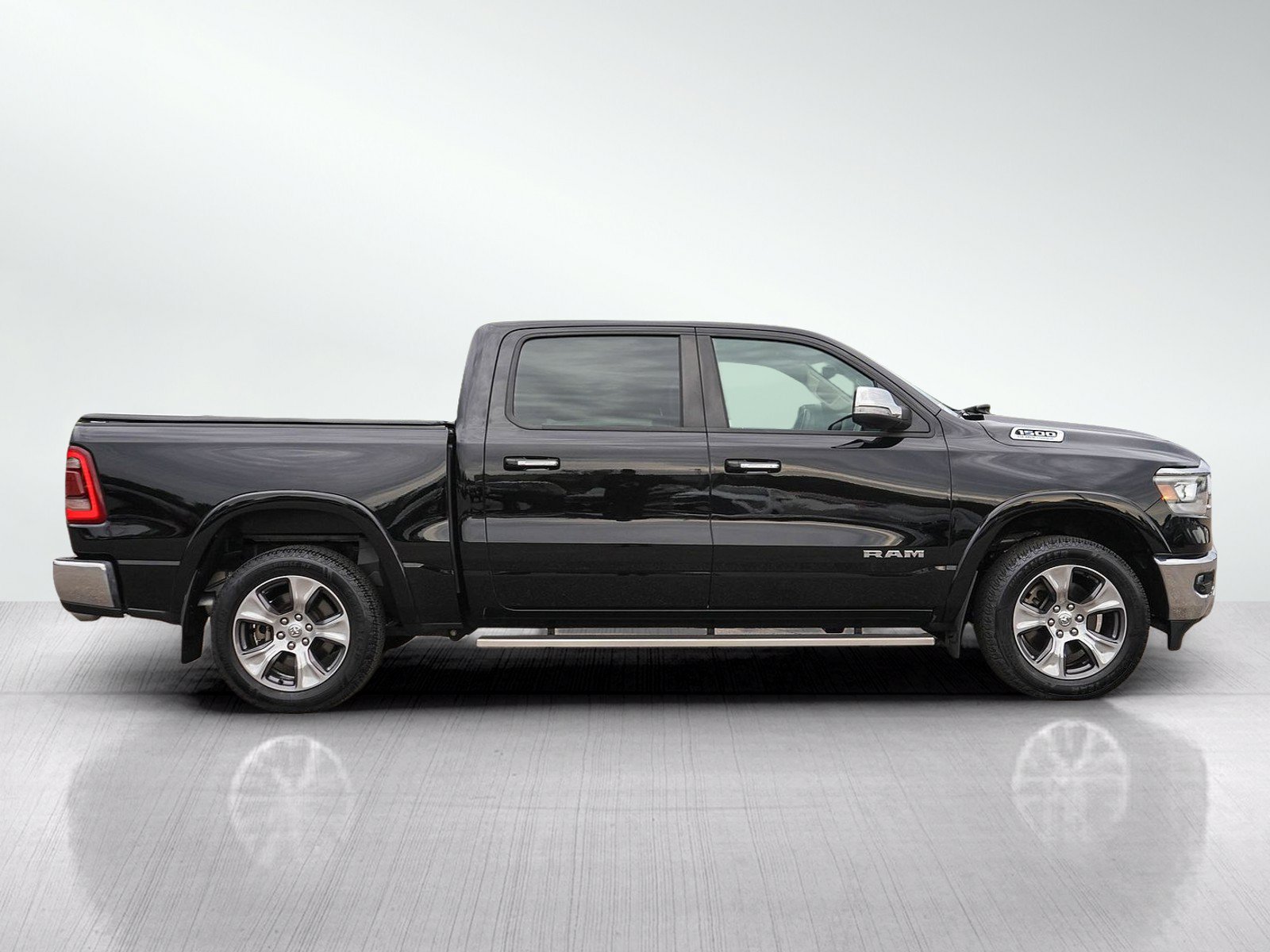 Used 2021 RAM 1500 Laramie AWD/4WD image 7