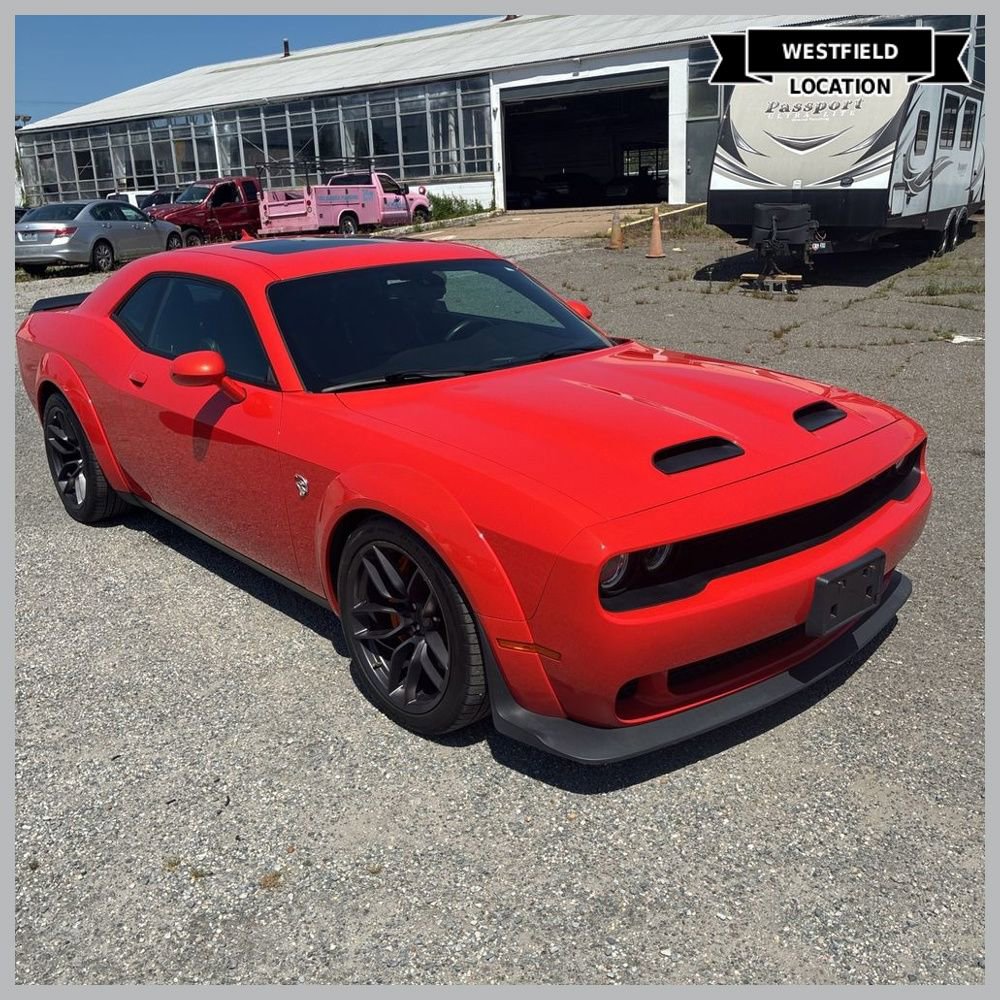 Used 2019 Dodge Challenger SRT Hellcat RWD image 1