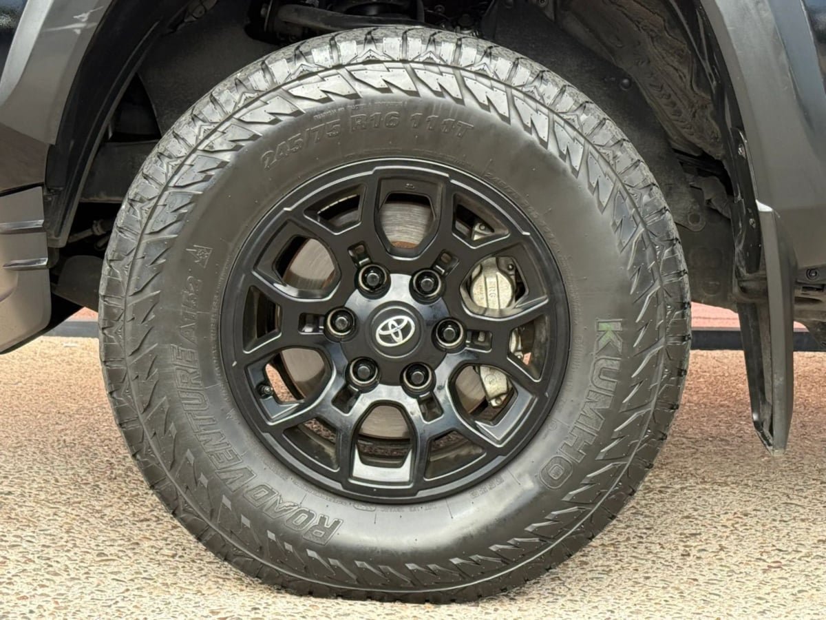 Used 2023 Toyota Tacoma SR5 w/ SX Package AWD/4WD image 28