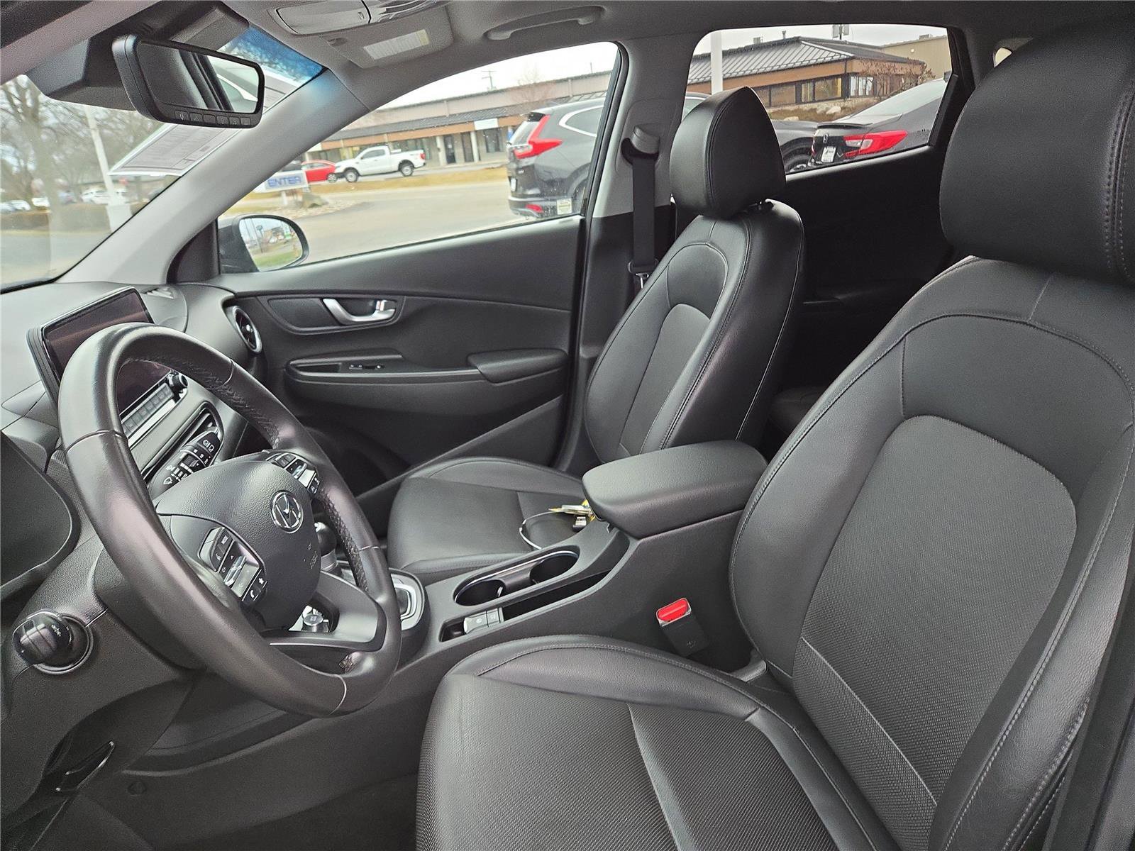 Used 2023 Hyundai Kona Limited image 19