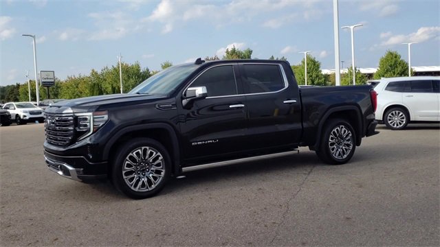 Used 2024 GMC Sierra 1500 Denali Ultimate image 4