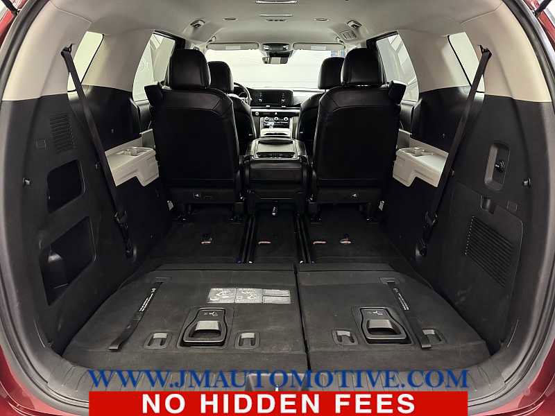 Used 2024 Kia Carnival LX image 18