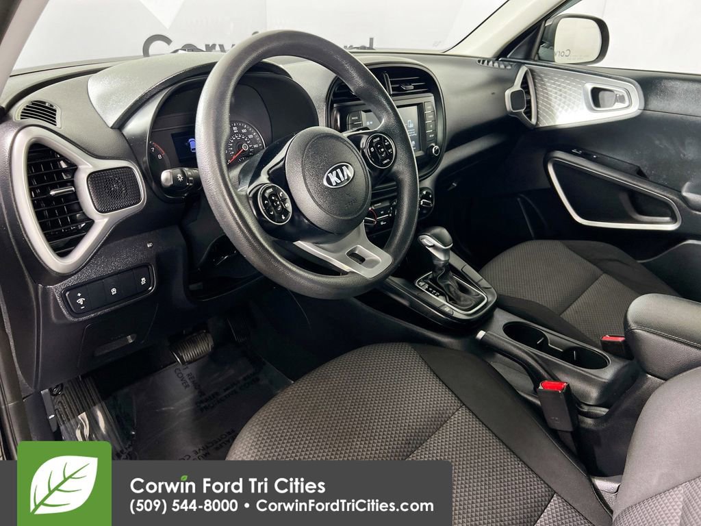 Used 2020 Kia Soul LX image 3