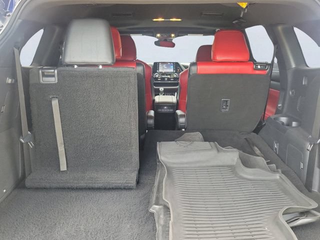 Used 2022 Toyota Highlander XSE FWD image 7
