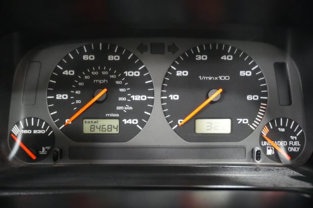 Used 1999 Volkswagen Cabrio GLS FWD image 16