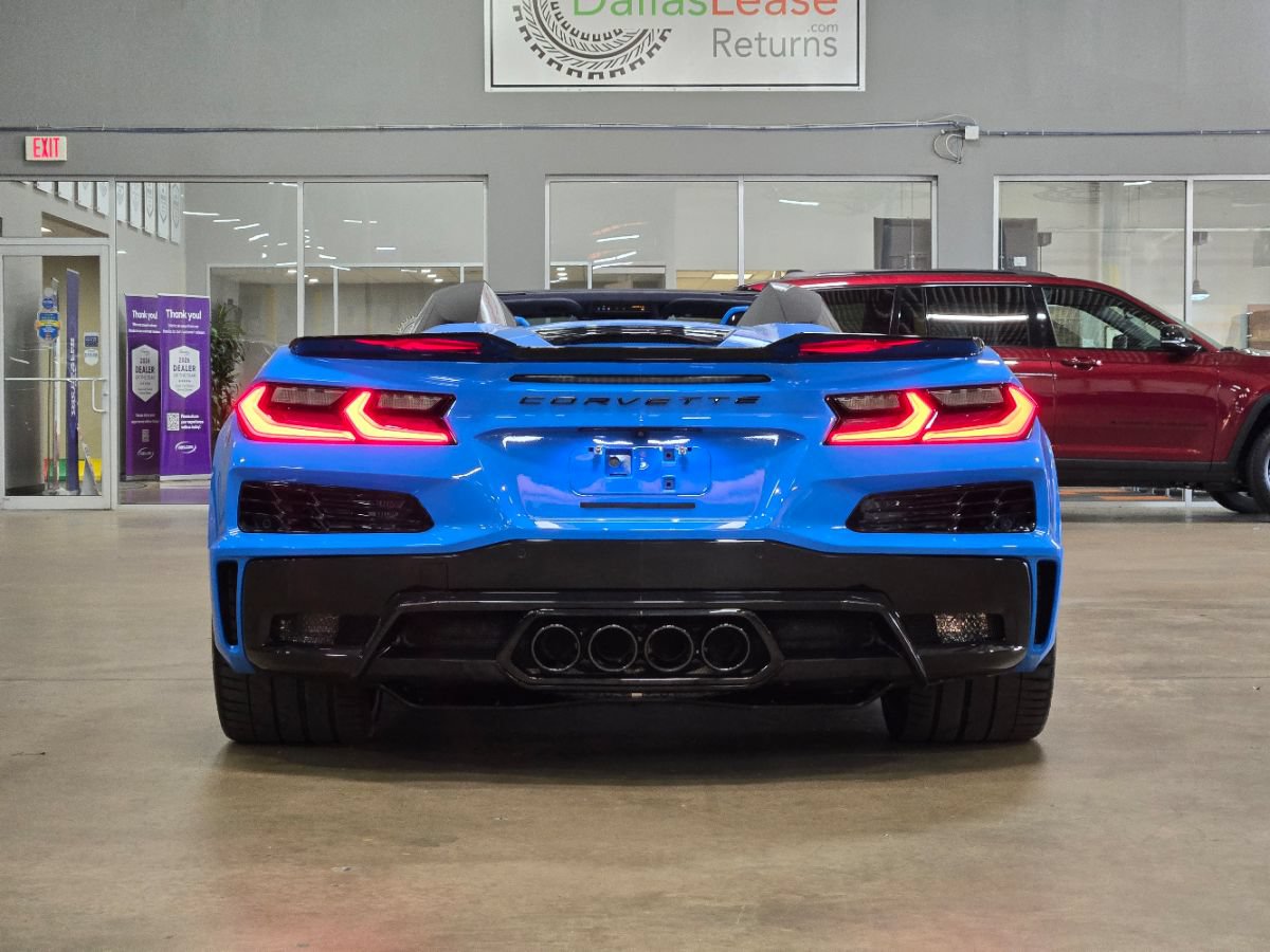 Used 2024 Chevrolet Corvette Z06 w/ Stealth Interior Trim Package RWD image 7
