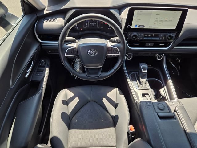 Used 2025 Toyota Grand Highlander FWD image 14