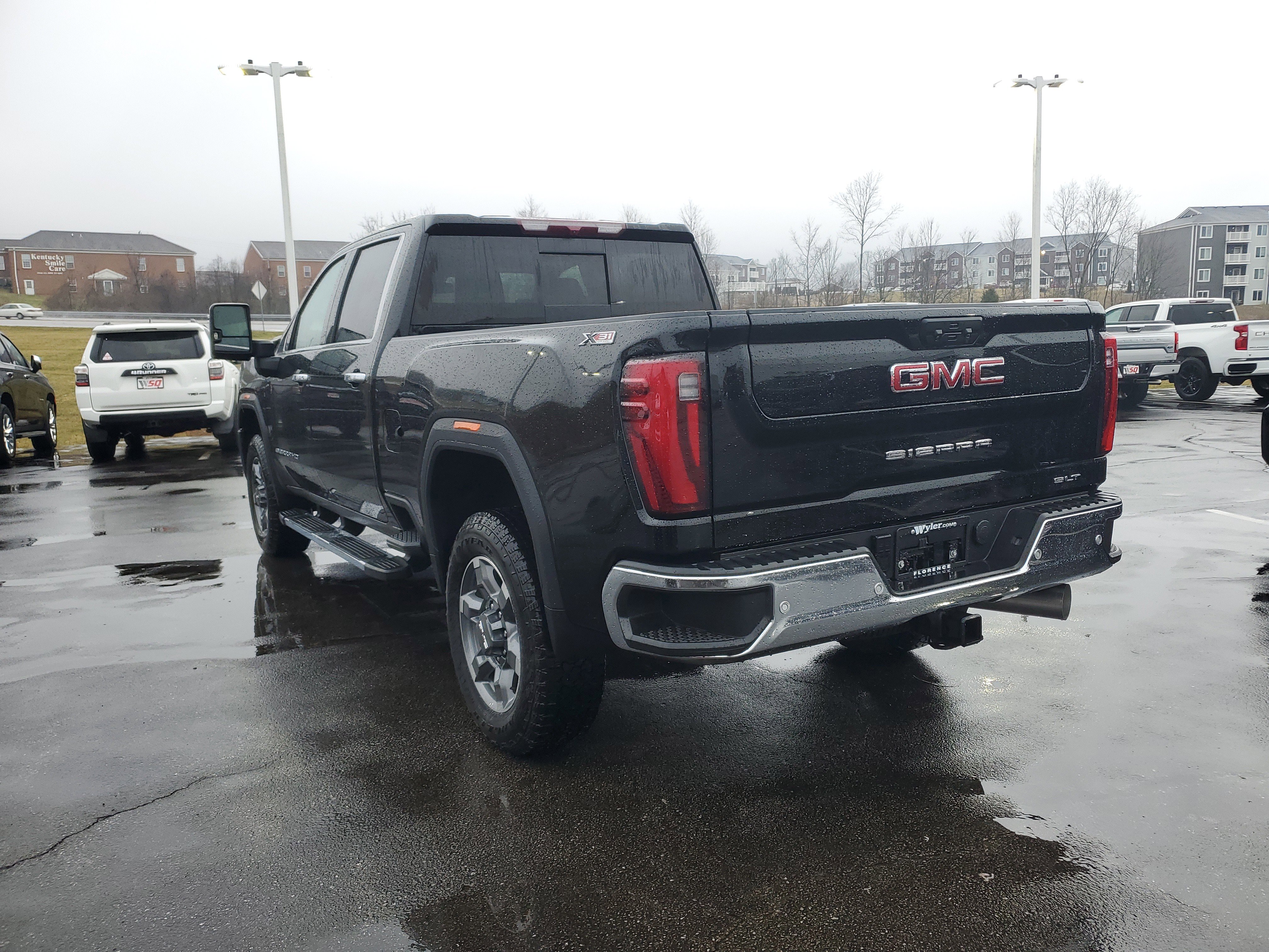 New 2025 GMC Sierra 2500 SLT w/ SLT Premium Package AWD/4WD image 7